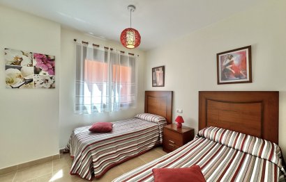 Resale - Apartment - Middle Floor Apartment - Estepona - Estepona Centro