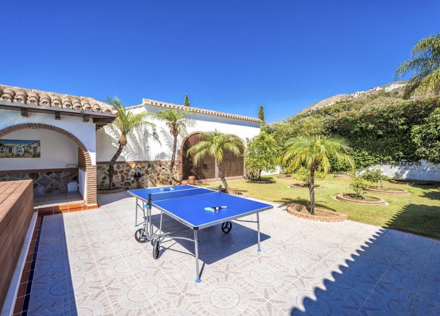 Resale - House - Detached Villa - Benalmádena - Benalmadena Costa