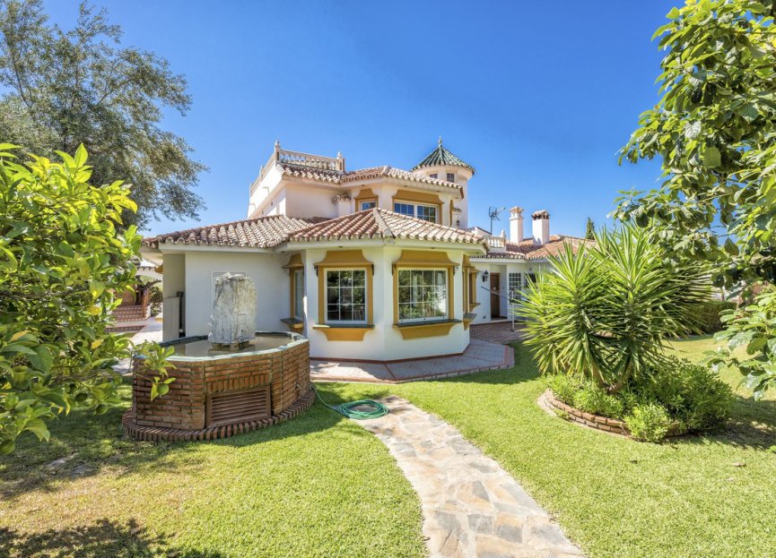 Resale - House - Detached Villa - Benalmádena - Benalmadena Costa