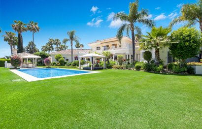 Resale - House - Detached Villa - Marbella - Nueva Andalucia