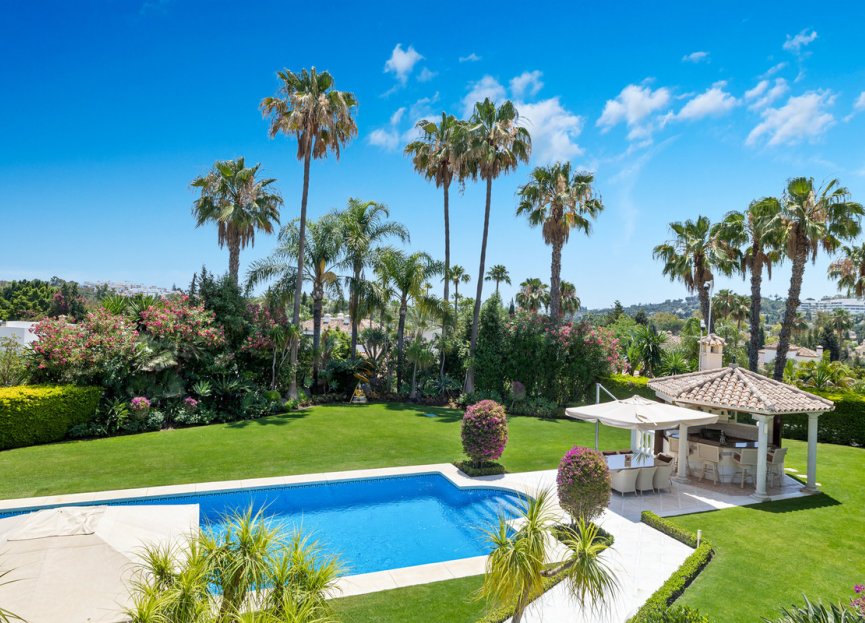 Resale - House - Detached Villa - Marbella - Nueva Andalucia