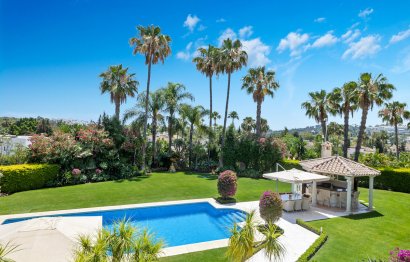 Resale - House - Detached Villa - Marbella - Nueva Andalucia