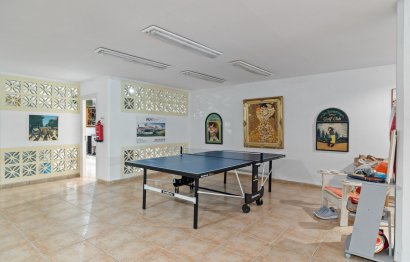 Resale - House - Detached Villa - Marbella - Nueva Andalucia