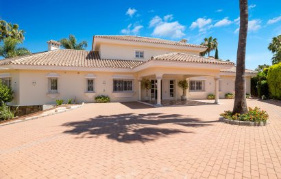 Resale - House - Detached Villa - Marbella - Nueva Andalucia