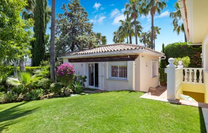 Resale - House - Detached Villa - Marbella - Nueva Andalucia