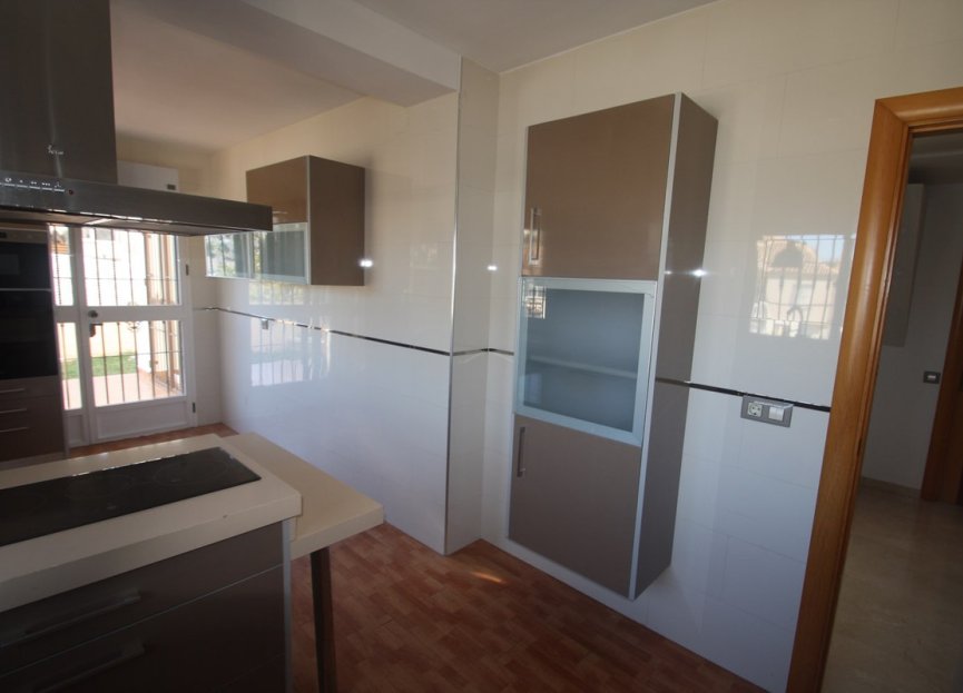 Resale - House - Detached Villa - Benalmádena - Benalmadena Centro