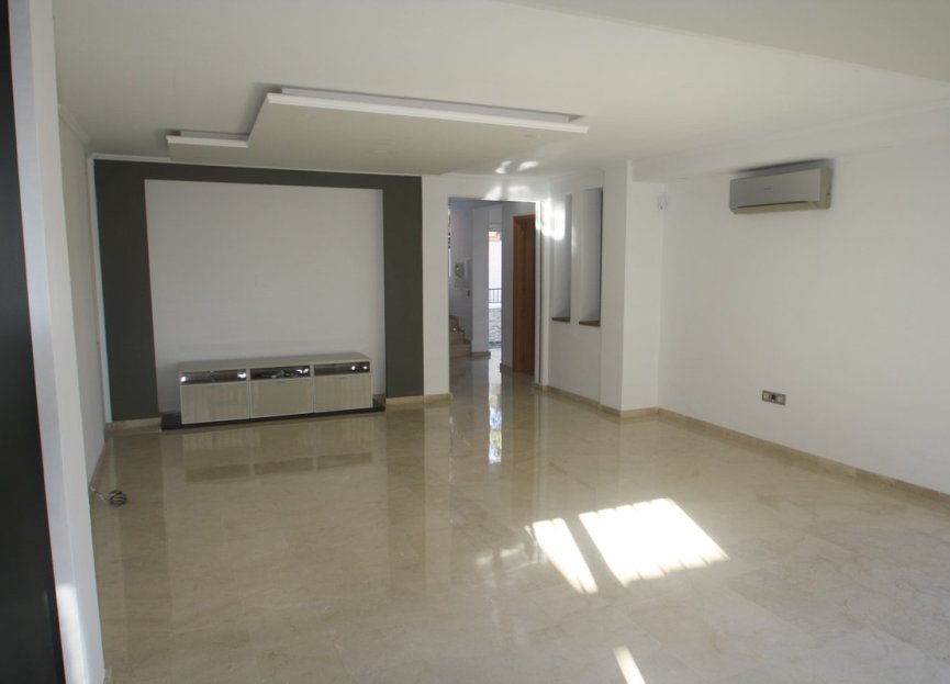 Resale - House - Detached Villa - Benalmádena - Benalmadena Centro