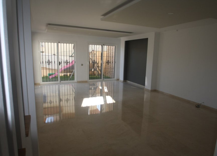 Resale - House - Detached Villa - Benalmádena - Benalmadena Centro