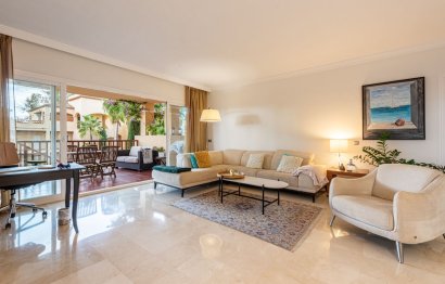 Resale - Apartment - Ground Floor Apartment - Estepona - Atalaya