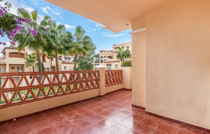 Resale - Apartment - Ground Floor Apartment - Estepona - Atalaya