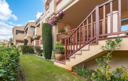 Resale - Apartment - Ground Floor Apartment - Estepona - Atalaya