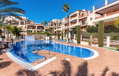 Resale - Apartment - Ground Floor Apartment - Estepona - Atalaya