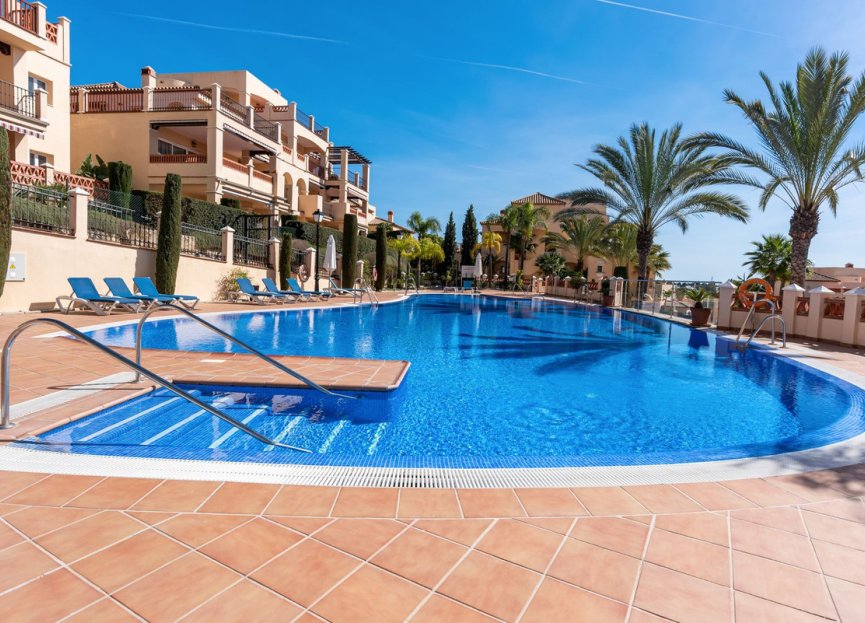 Resale - Apartment - Ground Floor Apartment - Estepona - Atalaya