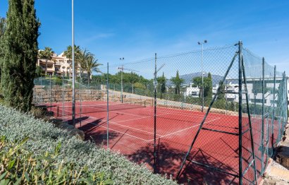 Resale - Apartment - Ground Floor Apartment - Estepona - Atalaya