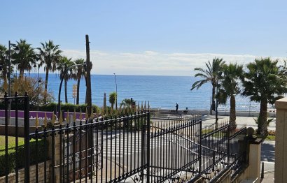 Resale - Apartment - Middle Floor Apartment - Estepona - Estepona Centro