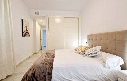 Resale - Apartment - Middle Floor Apartment - Estepona - Estepona Centro