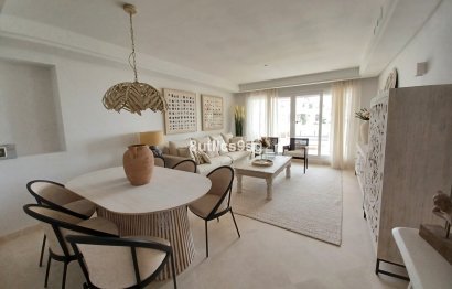 Resale - Apartment - Middle Floor Apartment - Marbella - Aloha