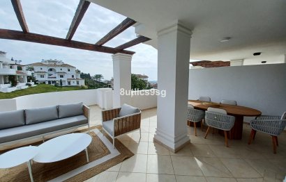 Resale - Apartment - Middle Floor Apartment - Marbella - Aloha