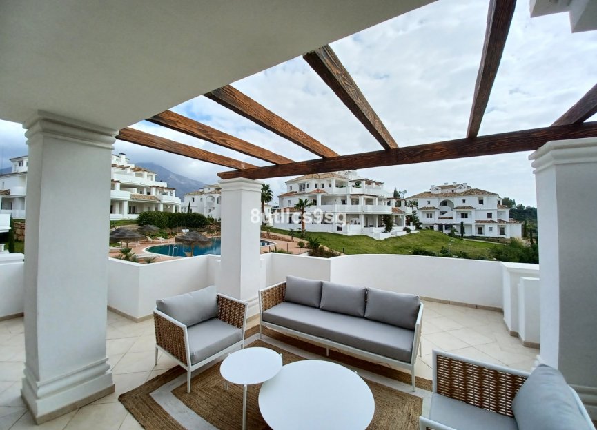 Resale - Apartment - Middle Floor Apartment - Marbella - Aloha