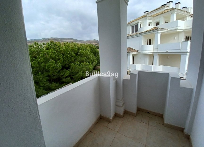 Resale - Apartment - Middle Floor Apartment - Marbella - Aloha