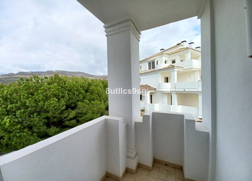 Resale - Apartment - Middle Floor Apartment - Marbella - Aloha