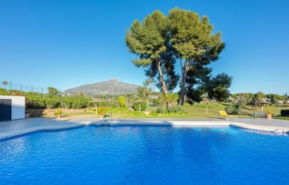 Resale - House - Townhouse - Marbella - Nueva Andalucia