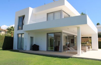 Resale - House - Detached Villa - Benahavís - Benahavís Centro