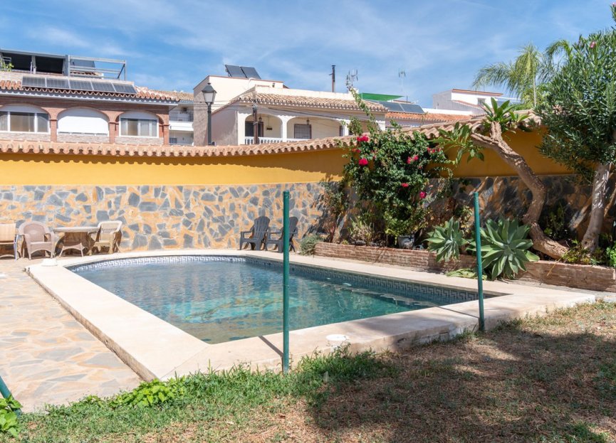 Resale - House - Detached Villa - Fuengirola - Los Pacos