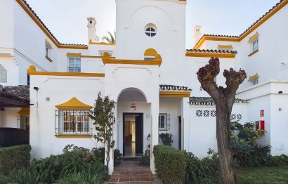 Resale - House - Townhouse - Estepona - Estepona Centro