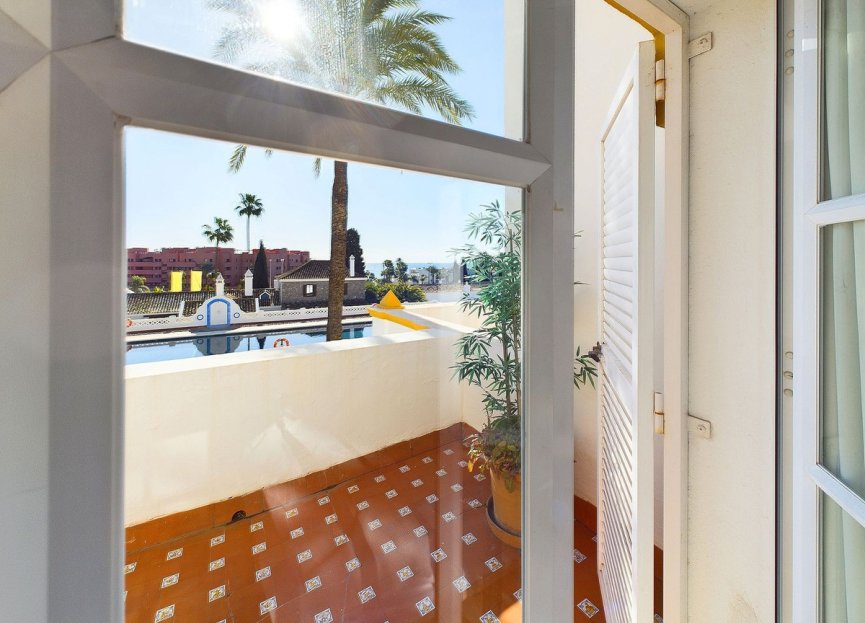 Resale - House - Townhouse - Estepona - Estepona Centro