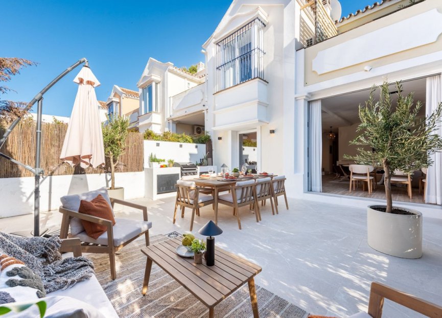 Resale - House - Townhouse - Marbella - Nueva Andalucia