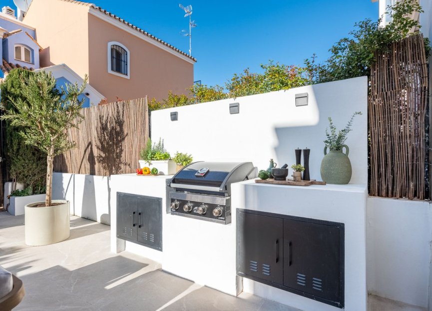 Resale - House - Townhouse - Marbella - Nueva Andalucia