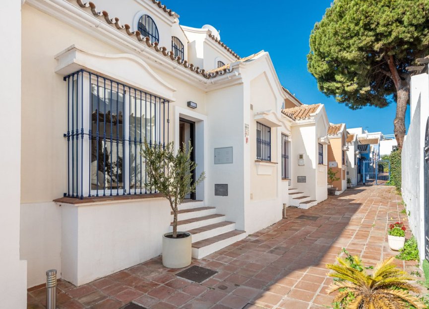 Resale - House - Townhouse - Marbella - Nueva Andalucia