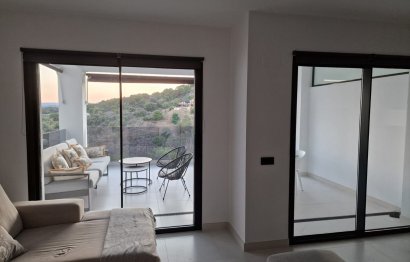 Resale - Apartment - Middle Floor Apartment - Estepona - Estepona Centro