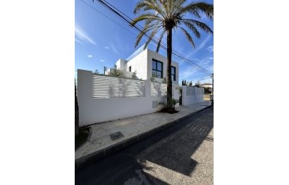 Resale - House - Detached Villa - Marbella - Marbesa