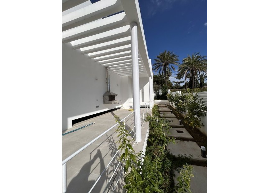 Resale - House - Detached Villa - Marbella - Marbesa