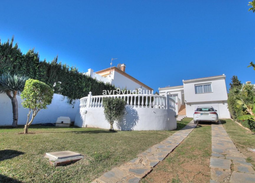 Resale - House - Detached Villa - Mijas - El Chaparral