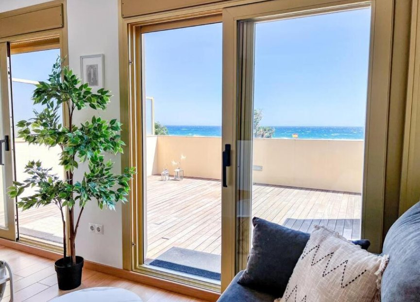 Resale - Apartment - Middle Floor Apartment - Estepona - Estepona Centro