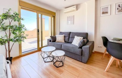 Resale - Apartment - Middle Floor Apartment - Estepona - Estepona Centro