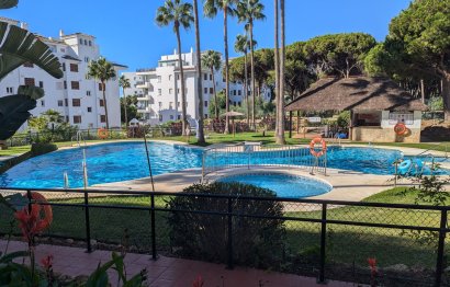 Resale - Apartment - Middle Floor Apartment - Mijas - Calahonda