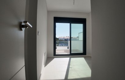 Resale - Apartment - Penthouse - Estepona - Estepona Centro