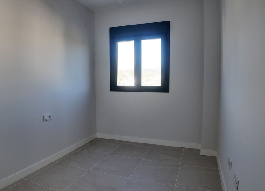 Resale - Apartment - Penthouse - Estepona - Estepona Centro