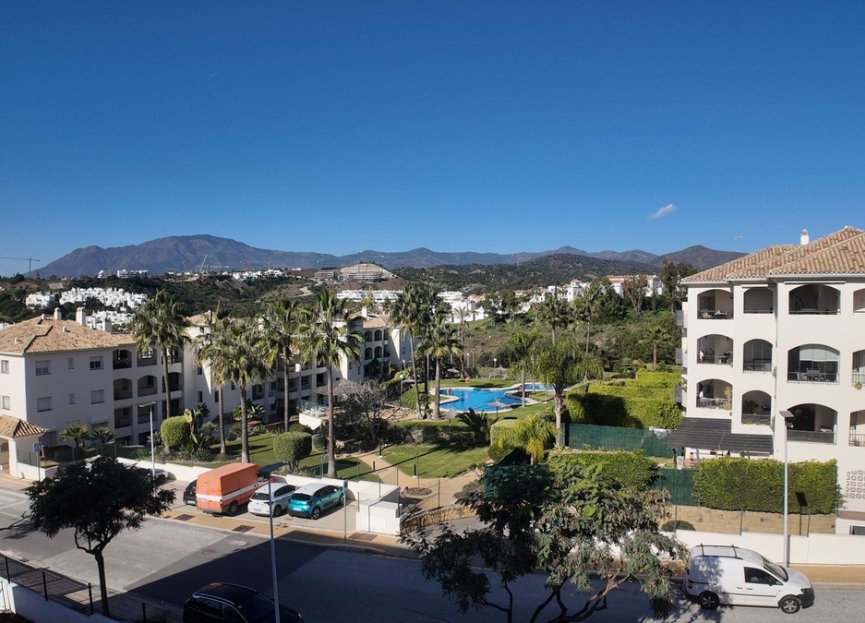 Resale - Apartment - Penthouse - Estepona - Estepona Centro