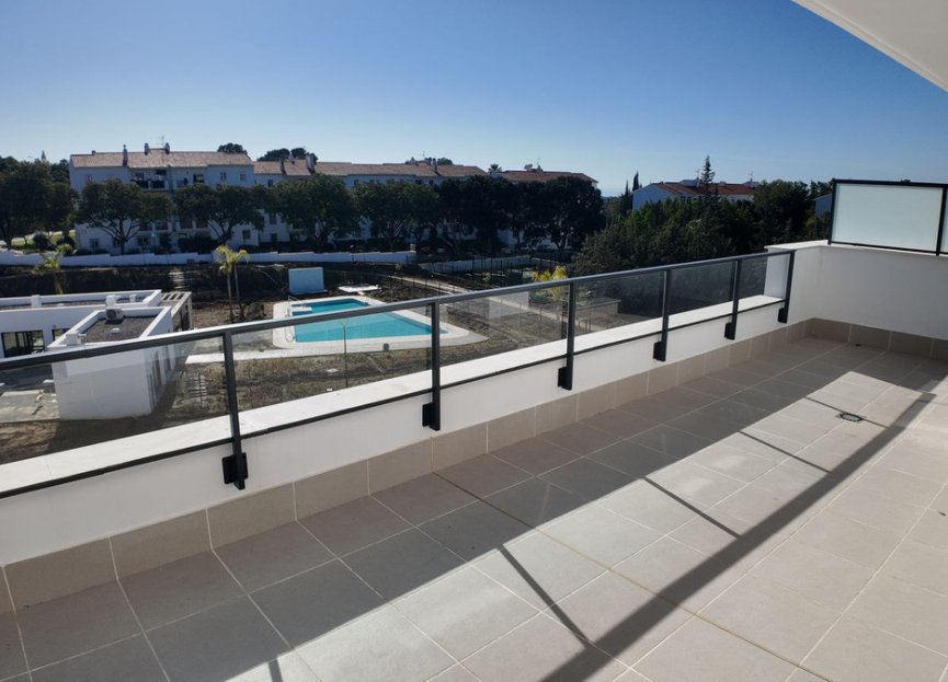 Resale - Apartment - Penthouse - Estepona - Estepona Centro