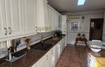 Resale - Apartment - Middle Floor Apartment - Fuengirola - Fuengirola Centro