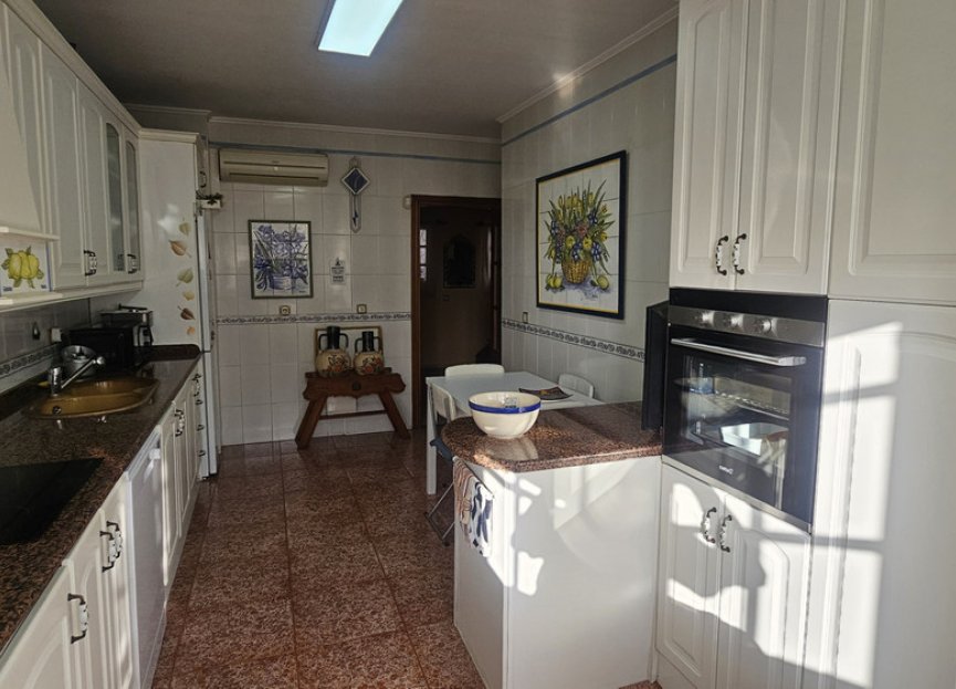 Resale - Apartment - Middle Floor Apartment - Fuengirola - Fuengirola Centro