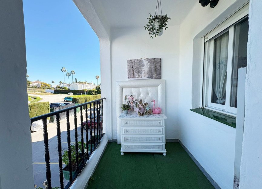 Resale - House - Semi-Detached House - Estepona - Bel Air