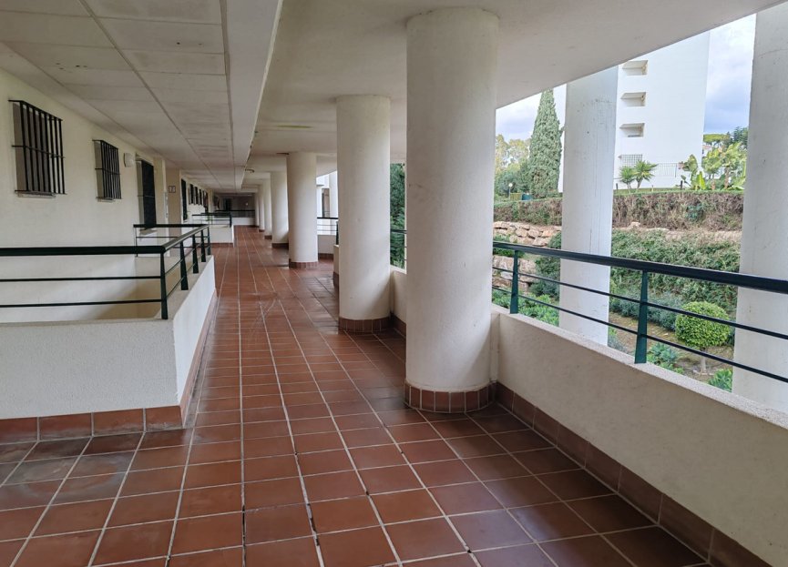 Resale - Apartment - Middle Floor Apartment - Marbella - Guadalmina Alta