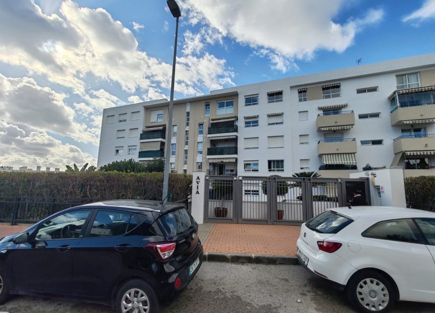 Resale - Apartment - Middle Floor Apartment - Marbella - Guadalmina Alta