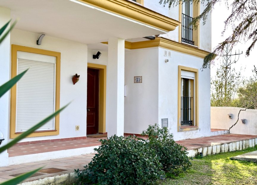 Resale - House - Semi-Detached House - Estepona - Estepona Centro